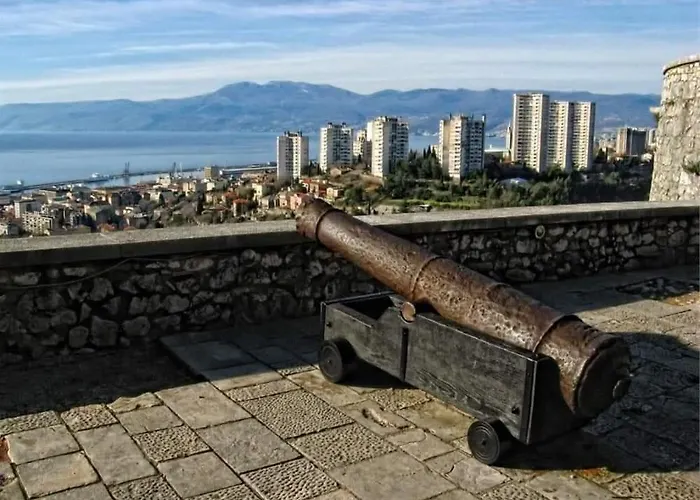 Διαμέρισμα Sea And Mountain